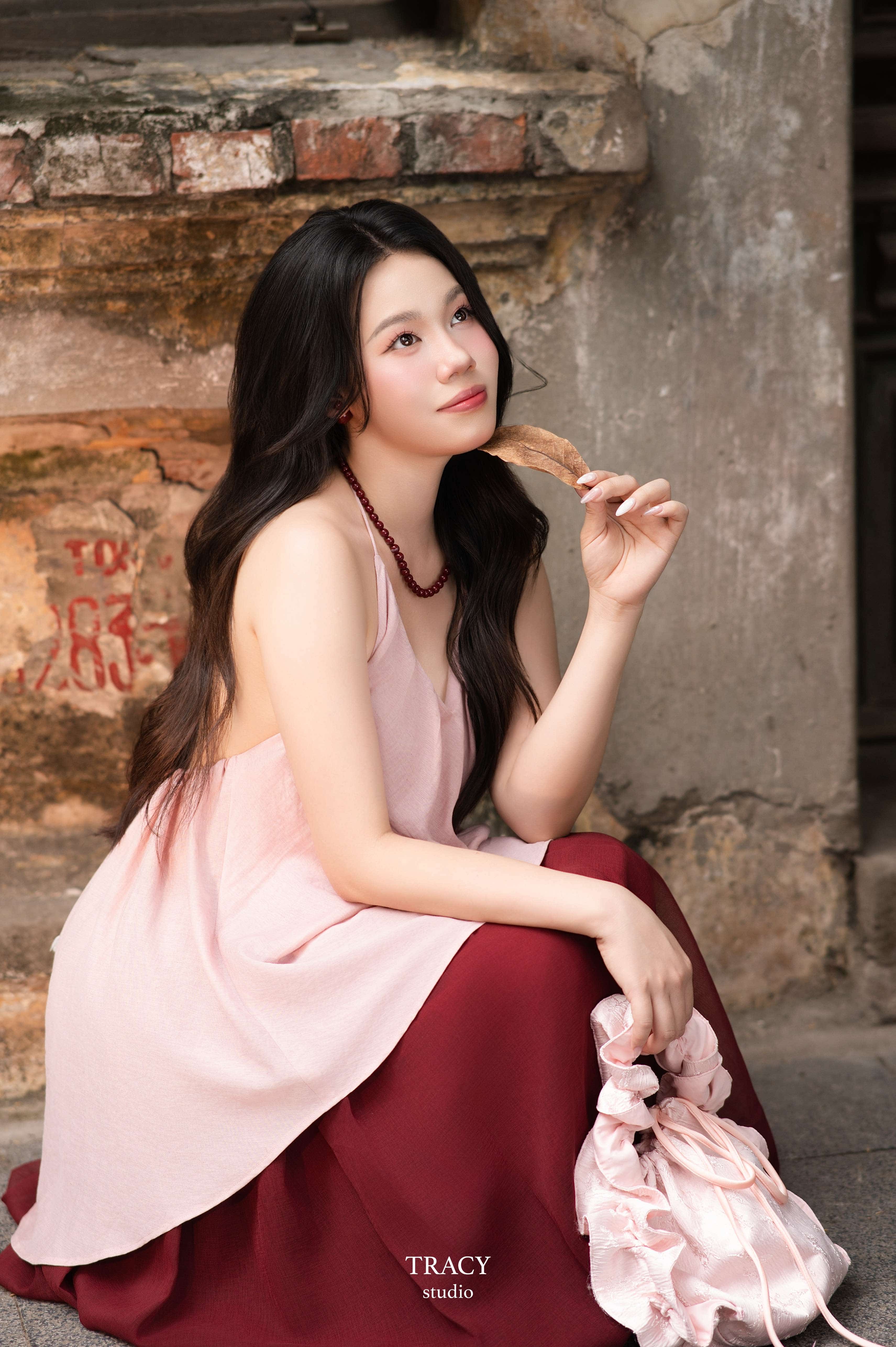 frontend/img/gallery/anh-tet-yem-ao-dai/tracy-studio-chup-ao-yem-kha-nhien (4).jpg